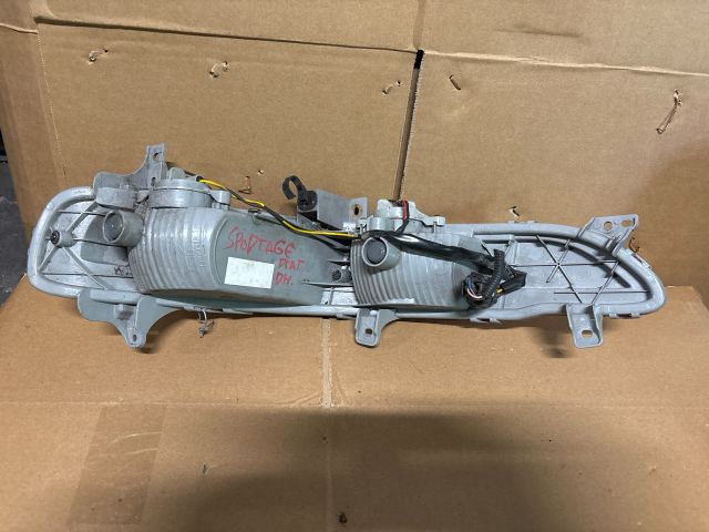 bontott KIA SPORTAGE Bal Alsó Hátsó Lámpa