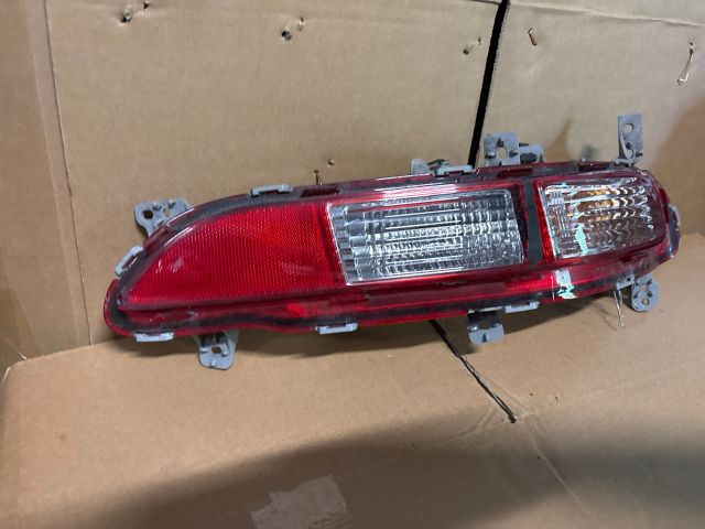 bontott KIA SPORTAGE Bal Alsó Hátsó Lámpa