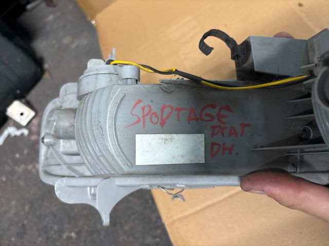 bontott KIA SPORTAGE Bal Alsó Hátsó Lámpa