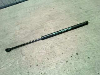 bontott KIA SPORTAGE Bal Csomagtérajtó Ajtóhatároló