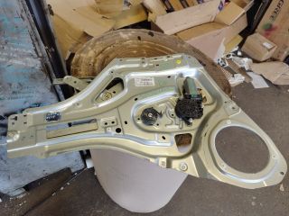 bontott KIA SPORTAGE Bal első Ablakemelő Szerkezet (Elektromos)