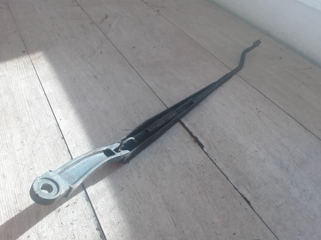 bontott KIA SPORTAGE Bal első Ablaktörlő Kar