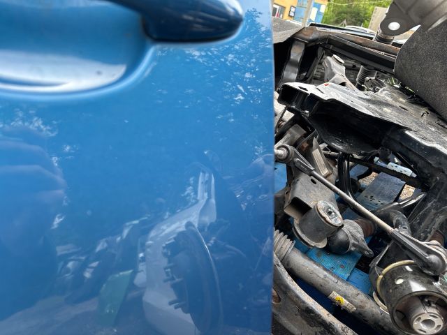 bontott KIA SPORTAGE Bal első Ajtó (Részeivel)