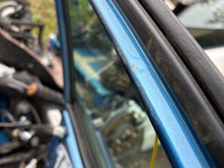 bontott KIA SPORTAGE Bal első Ajtó (Részeivel)