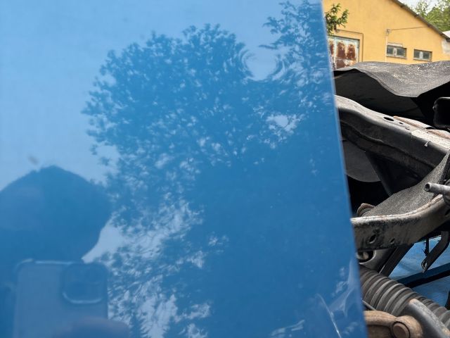 bontott KIA SPORTAGE Bal első Ajtó (Részeivel)