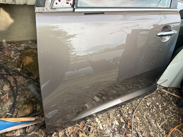 bontott KIA SPORTAGE Bal első Ajtó (Részeivel)