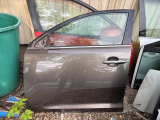 bontott KIA SPORTAGE Bal első Ajtó (Részeivel)