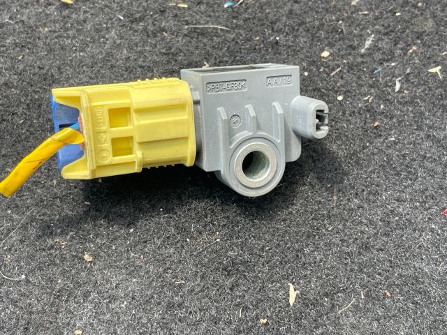 bontott KIA SPORTAGE Bal első Oldal Ütközés Érzékelő