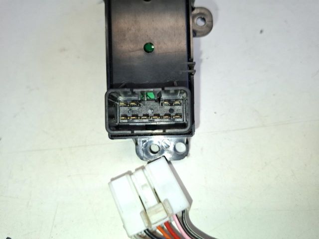 bontott KIA SPORTAGE Bal első Ülésfűtés Kapcsoló