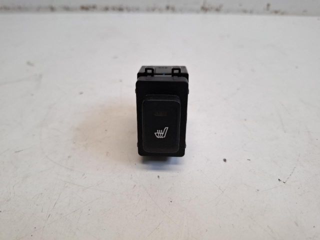 bontott KIA SPORTAGE Bal első Ülésfűtés Kapcsoló