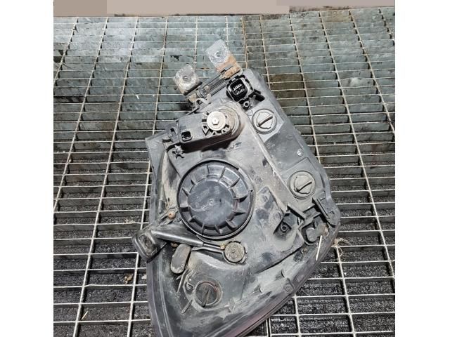 bontott KIA SPORTAGE Bal Fényszóró