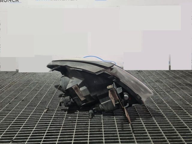 bontott KIA SPORTAGE Bal Fényszóró