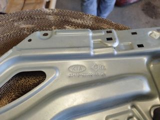 bontott KIA SPORTAGE Bal hátsó Ablakemelő Szerkezet (Elektromos)