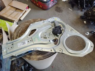 bontott KIA SPORTAGE Bal hátsó Ablakemelő Szerkezet (Elektromos)