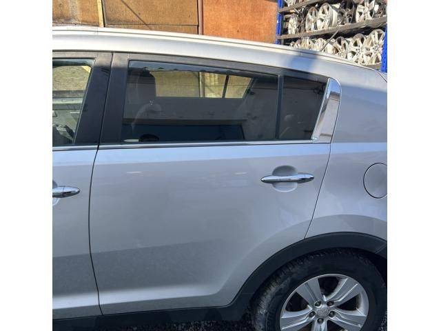 bontott KIA SPORTAGE Bal hátsó Ajtó (Üres lemez)