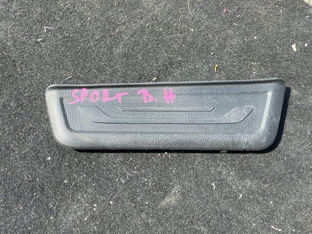 bontott KIA SPORTAGE Bal hátsó Küszöb Díszléc