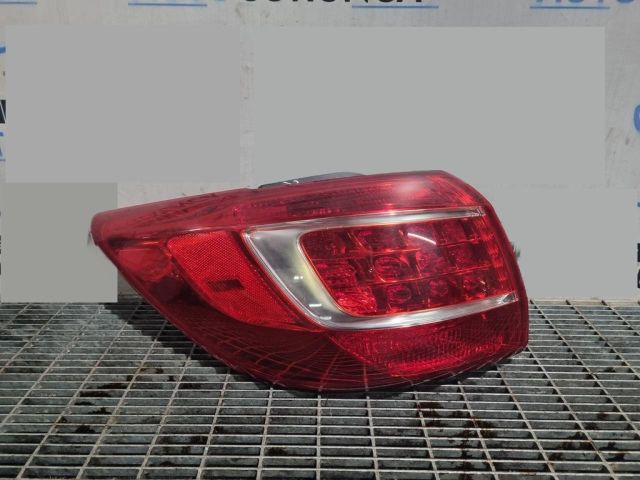 bontott KIA SPORTAGE Bal Hátsó Lámpa