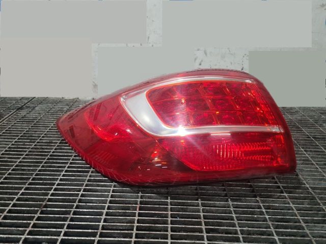 bontott KIA SPORTAGE Bal Hátsó Lámpa