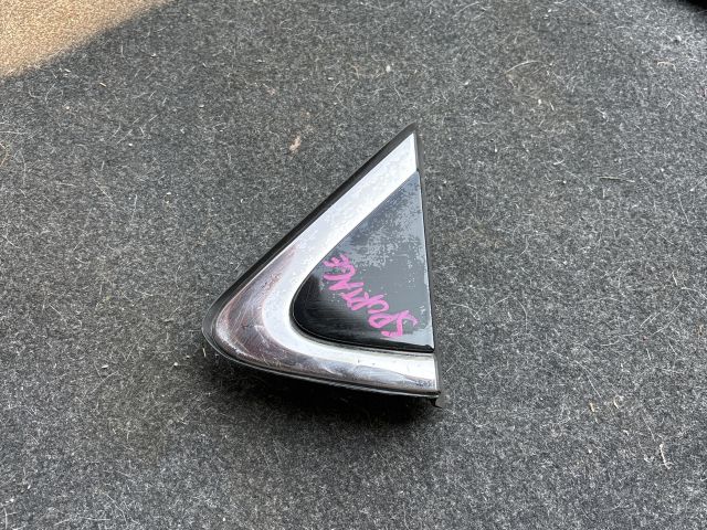 bontott KIA SPORTAGE Bal Visszapillantó Tükör Előtti Burkolat