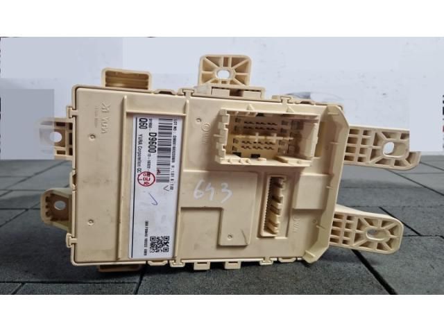 bontott KIA SPORTAGE Biztosítéktábla Utastér