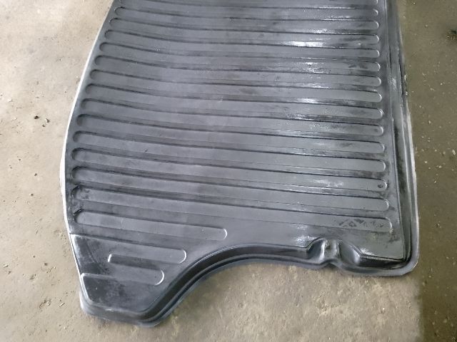 bontott KIA SPORTAGE Csomagtér Tálca