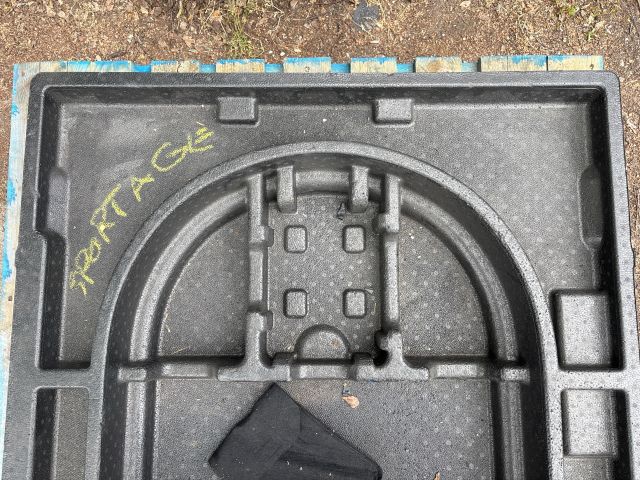 bontott KIA SPORTAGE Csomagtér Tálca