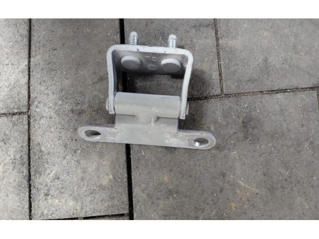 bontott KIA SPORTAGE Csomagtérajtó Bal Zsanér