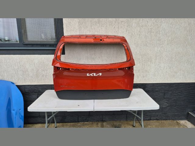 bontott KIA SPORTAGE Csomagtérajtó (Üres lemez)