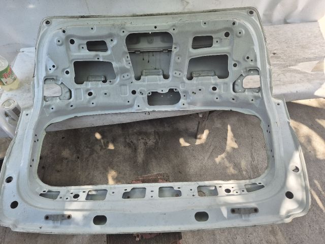 bontott KIA SPORTAGE Csomagtérajtó (Üres lemez)