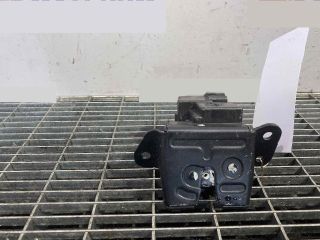 bontott KIA SPORTAGE Csomagtérajtó Ütköző