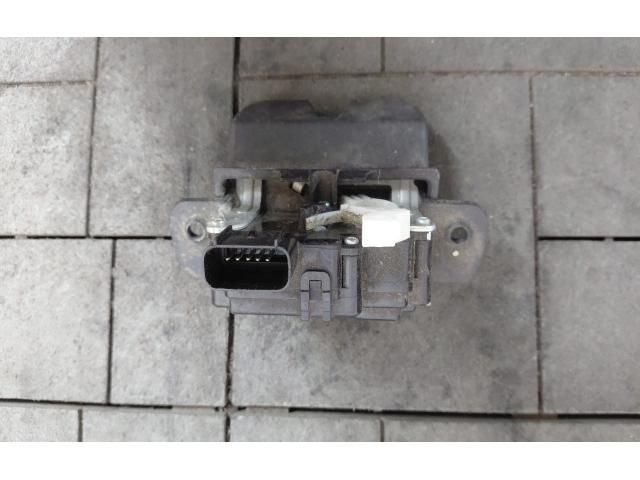 bontott KIA SPORTAGE Csomagtérajtó Zárszerkezet