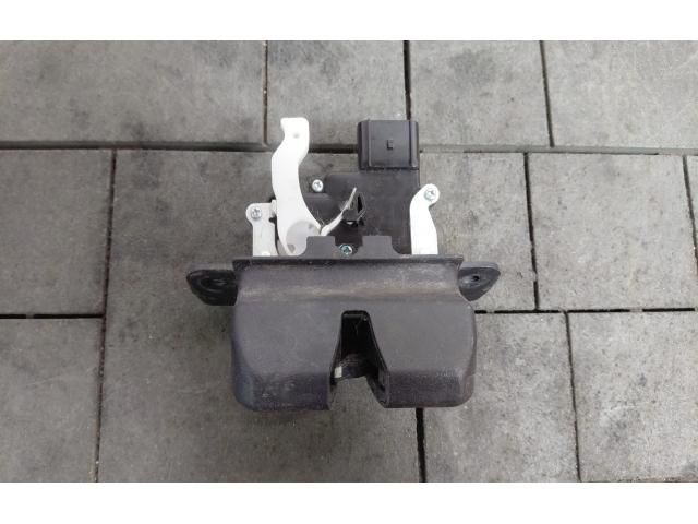 bontott KIA SPORTAGE Csomagtérajtó Zárszerkezet