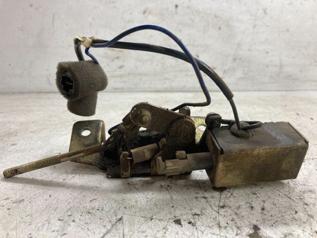 bontott KIA SPORTAGE Csomagtérajtó Zárszerkezet