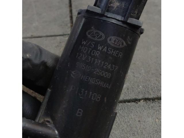 bontott KIA SPORTAGE Első Ablakmosó Szivattyú