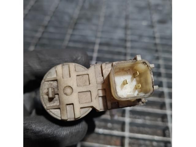 bontott KIA SPORTAGE Első Ablakmosó Szivattyú