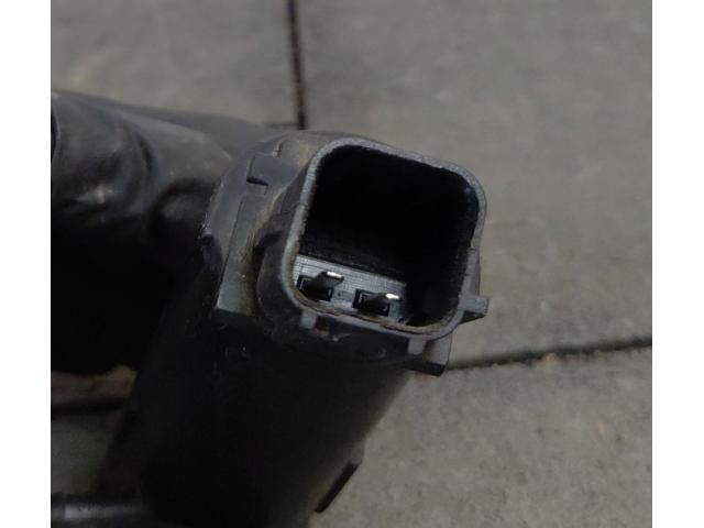 bontott KIA SPORTAGE Első Ablakmosó Szivattyú