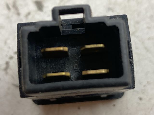 bontott KIA SPORTAGE Első Ködfényszóró Kapcsoló