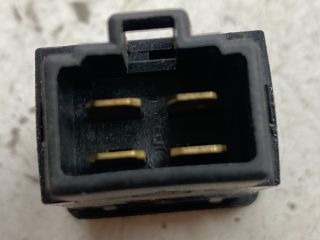 bontott KIA SPORTAGE Első Ködfényszóró Kapcsoló