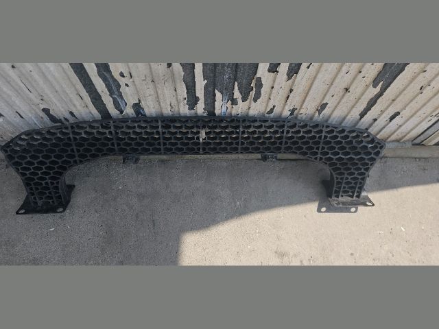 bontott KIA SPORTAGE Első Lökhárító Alsó (Műanyag)