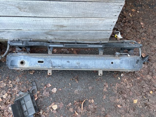 bontott KIA SPORTAGE Első Lökhárító Merevítő (Fém)