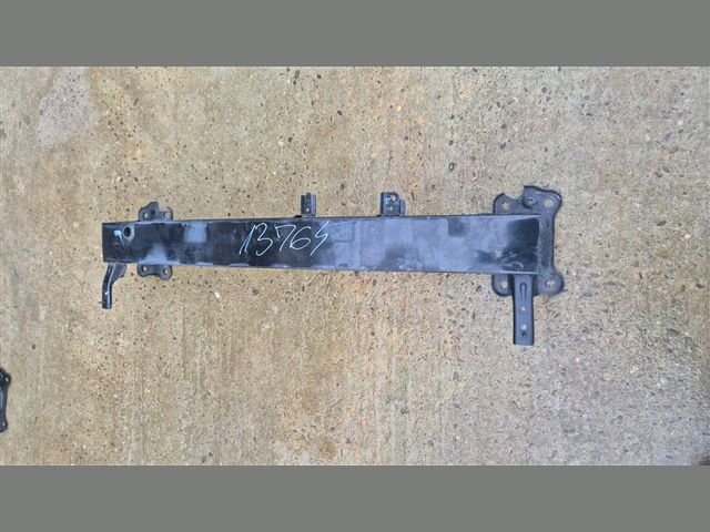 bontott KIA SPORTAGE Első Lökhárító Merevítő (Fém)