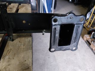 bontott KIA SPORTAGE Első Lökhárító Merevítő (Fém)