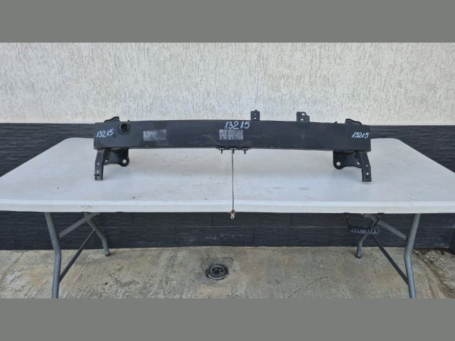 bontott KIA SPORTAGE Első Lökhárító Merevítő (Fém)