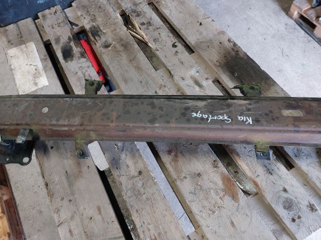 bontott KIA SPORTAGE Első Lökhárító Merevítő (Fém)