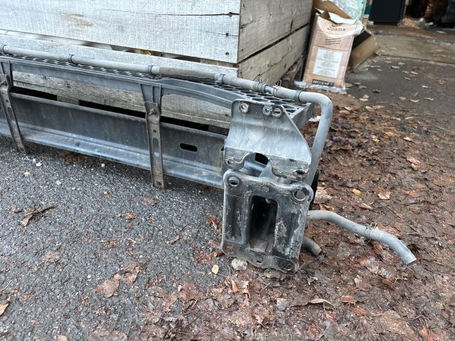 bontott KIA SPORTAGE Első Lökhárító Merevítő (Fém)