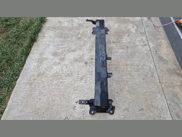 bontott KIA SPORTAGE Első Lökhárító Merevítő (Fém)