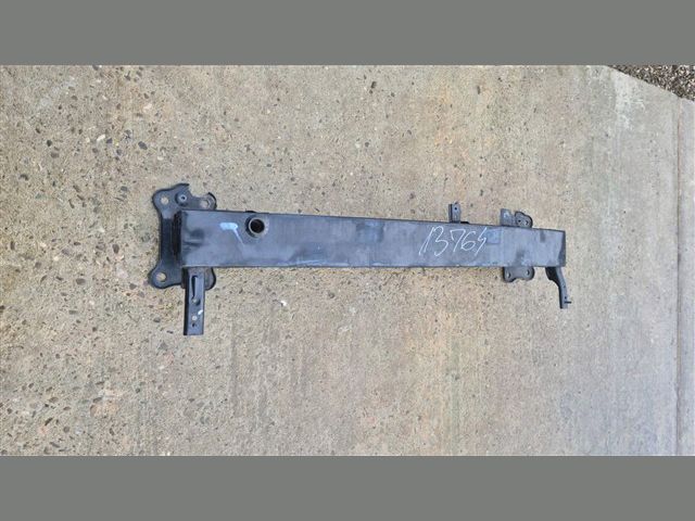 bontott KIA SPORTAGE Első Lökhárító Merevítő (Fém)