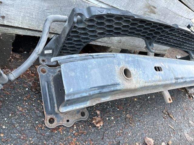 bontott KIA SPORTAGE Első Lökhárító Merevítő (Fém)