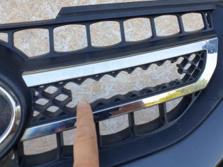 bontott KIA SPORTAGE Első Lökhárító (Részeivel)