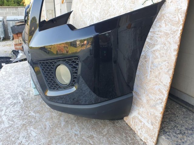 bontott KIA SPORTAGE Első Lökhárító (Részeivel)